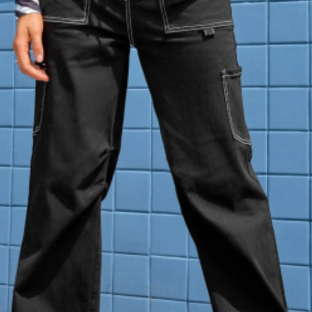 High waisted black cargo pants